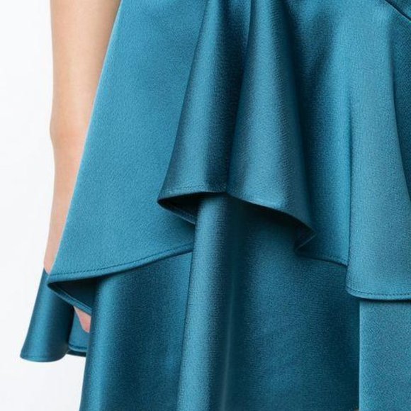 Halston. Stand out in the crowd! Cocktail/Party Dress - Picture 8 of 9